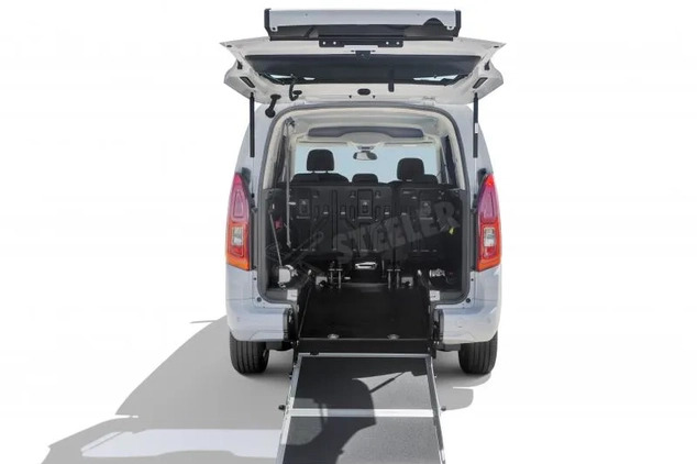 Toyota Proace City Verso cena 192000 przebieg: 6, rok produkcji 2024 z Krzyż Wielkopolski małe 92
